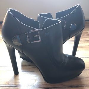 Guess ankle boots